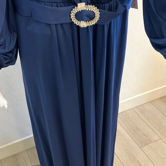Elegant Navy Blue Maxi Dress - Picture 3 of 6